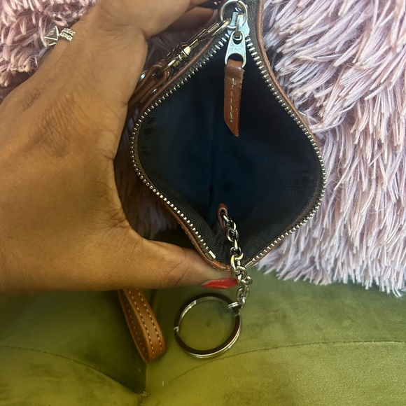 Dooney & Bourke wristlet - Picture 7 of 8